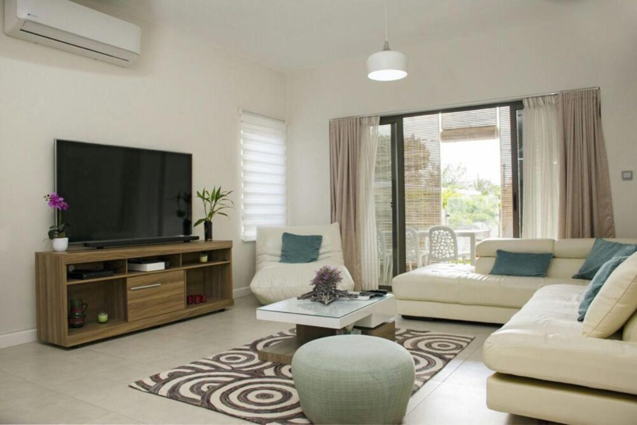 Luxury Modern 2-Bed Apartment Pereybere Grand Baie Exterior photo